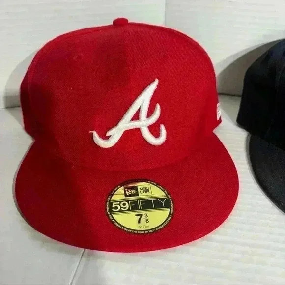 Men's Atlanta Braves New Era Logo 59FIFTY Red And Navy Fitted Hat 7 3/8 Lot Of 3 - Picture 2 of 10